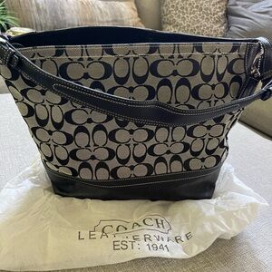 Coach shoulder bag. Gently used. Comes with dust cover.